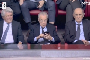 据西班牙媒体报道，皇家马德里俱乐部对伯纳乌球场举办NFL比赛表示不满，主要原因是马德里竞技俱乐部将从这一活动中获益。