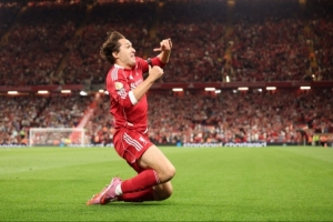 记者：基耶萨递补莱奥尼获得欧冠资格，但未入选对阵加拉塔萨雷的参赛名单。