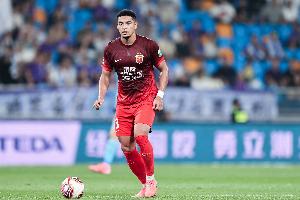 上海媒体报道：蒋光太缺席导致海港队后防质量显著下滑，对阵广岛三箭的比赛可能对战术进行小幅调整。