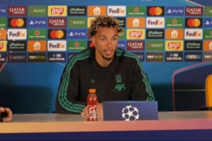 埃基蒂克：我可以和伊萨克一起踢球 斯洛特给了我很大的自由