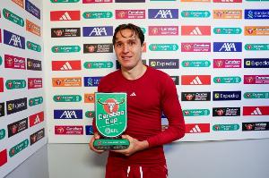 不放弃！基耶萨若选择回国，转会市场必然向他敞开大门，但他选择坚守阵地，就是要证明自己的价值。