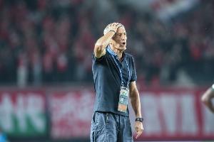 记者透露，北京国安队将于10月7日重新集结，而届时带队的主教练很可能不再是塞蒂恩。