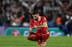 镜报：萨拉赫状态低迷引态度争议，年龄与战术孰因？