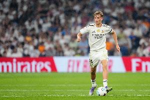 赫伊森因小腿伤势退出了国家队，但皇马方面仍相信他能赶上国家德比。