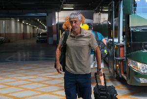 昨晚，多名国安队员前往塞蒂恩的住处与其道别，博主对此进行了披露。