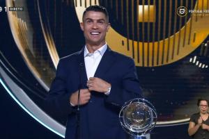 C罗表示，若有可能，他只想为国家队效力，而不为任何俱乐部踢球。