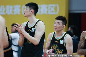 直播吧消息：全运男篮热身赛，辽宁、四川、北京、山东四队参与，周琦代表四川队出战。