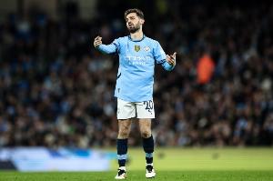 意媒消息，伯纳多·席尔瓦预计将在明年夏天成为自由球员，并可能因此离队。据悉，他已经与尤文图斯和AC米兰有过初步接触。