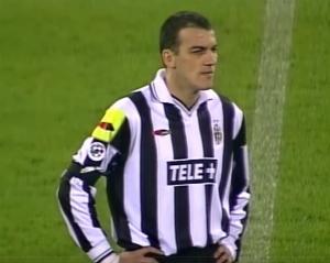 科瓦切维奇盛赞图多尔：他是一位卓越的更衣室领袖，堪称天生的领导者。