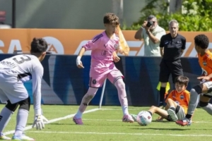 据《每体》报道，苏亚雷斯的儿子本杰明表现出色，在西甲未来之星锦标赛中闪耀光芒。