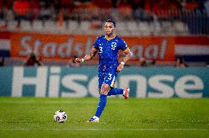 廷伯：多面手属性是我的优势之一；与范迪克搭档能让比赛更轻松。