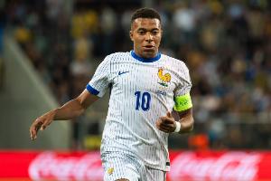 年仅26岁！马卡报：姆巴佩有望在世界杯前成为法国队史射手王。