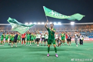 五人制足球国脚首秀为郴州队建功，独中三元助球队取胜