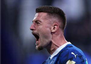 据《都灵体育报》消息，尤文图斯有意引进30岁的塞尔维亚中场米林科维奇，其年薪已超过2000万欧元。