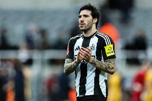 莫雷托：托纳利明年1月离队希望渺茫，尤文图斯正密切关注其动向。