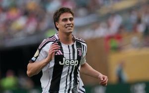 据《米兰体育报》报道，切尔西对伊尔迪兹青睐有加，计划为其提供一份1000万年薪的合同，并愿意支付超过1亿欧元的转会费。