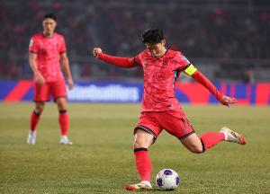 韩媒：孙兴慜近期在韩国队出场时间减少，这可能对球队不利