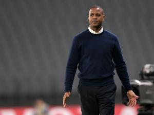 印尼媒体报道，克鲁伊维特剩余合同的薪水高达数百万欧元，若印尼足协需全额赔付，将面临财政赤字。