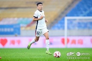 2025赛季华润饮料中超联赛第27轮，青岛海牛主场3-4憾负上海海港。