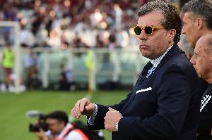 据《米兰体育报》报道，尤文图斯解雇法比奥·琼托利花费了约365万欧元，同时克里斯蒂亚诺·罗纳尔多对尤文的上诉裁决已被推迟。