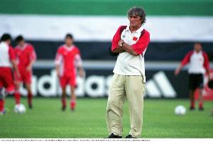 东体揭秘：米卢执教国足与张路有关，扬科维奇曾不看好，最终因神秘电话敲定。