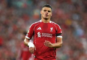 小雷：科尔克兹显得有些紧张，阿玛德让他颇为头疼。