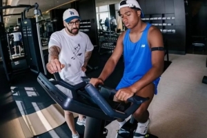 为备战上场，马卡报报道：恩德里克斥资25万欧元在家中全新装修健身房。