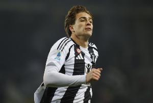 伊尔迪兹：做客伯纳乌圆梦童年 渴望书写个人传奇