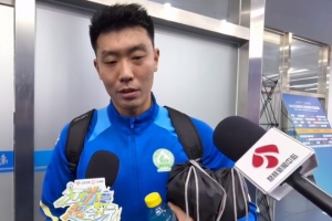 无缘苏超决赛，冯伯元坦言遗憾，这份遗憾源于对城市的深厚感情，他直言：“踢中超都没这么累。”