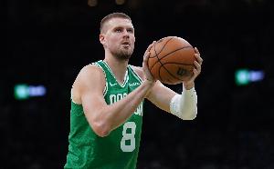 凯记披露：波津在上赛季季后赛期间患上POTS，一旦站立其心率便会飙升至130。