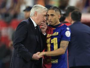 拉菲尼亚伤势加重，将缺席国家德比，预计伤缺时间或达一个月。