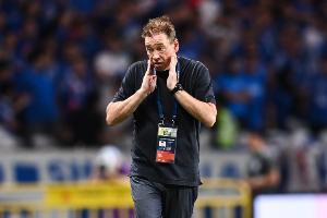 媒体人认为，申花在亚冠赛场全力争胜的决策是正确的，对于斯卢茨基的战略选择也不应加以埋怨。