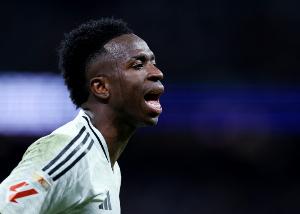 莫伦特斯批评维尼修斯被换下时的态度：此举既不尊重主帅，也不尊重被换下的队友。