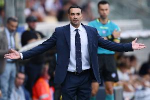 意媒报道称，帕拉迪诺同意签署短期合同，而曼奇尼则希望获得长期合同；此外，哈维也是尤文图斯新帅的候选之一。