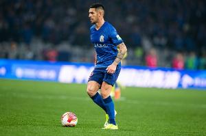 申花本赛季后若路易斯离队，球队现有战术体系或将随之调整。