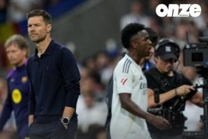 据记者报道，维尼修斯今早已向教练道歉，但他在致歉时并未提及阿隆索，此举被认为是有意为之。