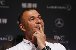 古利特：佩德里拉拽维尼修斯当属直红，此举系故意破坏比赛。