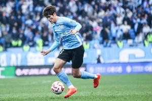 东体：刘祝润本赛季贡献5球2助，24岁的他正处于成长黄金期。