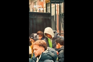 博主透露，北京国安队于今日下午启程前往长春，门将侯森向球迷承诺将全力以赴。