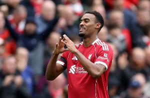 赫拉芬贝赫：胜利能解决一切问题，萨拉赫是最让我惊喜的队友。