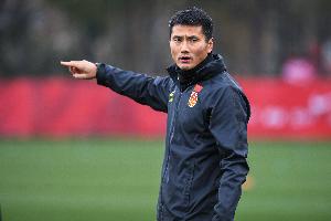 媒体人解读邵佳一执教国足：需应对人情世故挑战与固有舆论印象