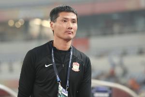 记者：邵佳一至少对年轻人持肯定态度，后续国足名单的确定将是关键。