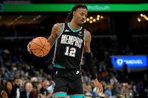 知名记者透露，森林狼队正密切关注莫兰特的动态，而火箭队则不太可能追求他。