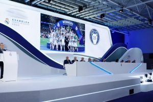 皇马俱乐部将于11月23日举行会员代表大会，会上将审议并批准俱乐部的财务收支报告及预算方案等关键事项。