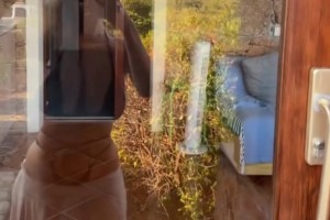 皇马女主持又在展示傲人身材不得不说真有品味~