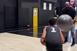 左脚将！萨卡此前：我想跟梅西一起踢球，他是个无私的团队球员！