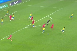 这反击太犀利了！韩国角球机会被巴西打反击，维尼修斯单刀破门