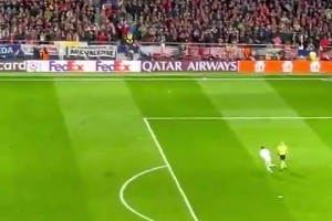 此前皇马晋级后吕迪格高抬腿狂奔，皇马全队模仿